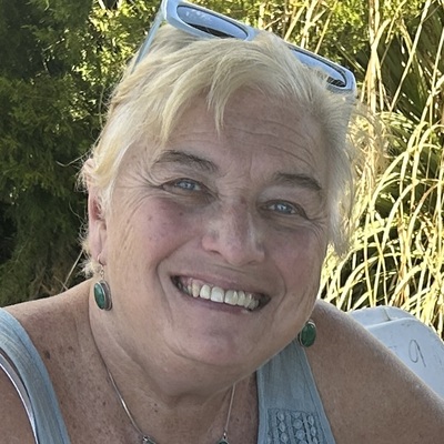 Irene Borz, Broker