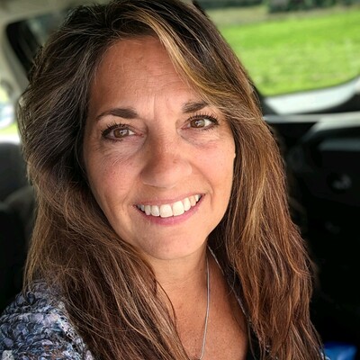 Carolyn Straniere