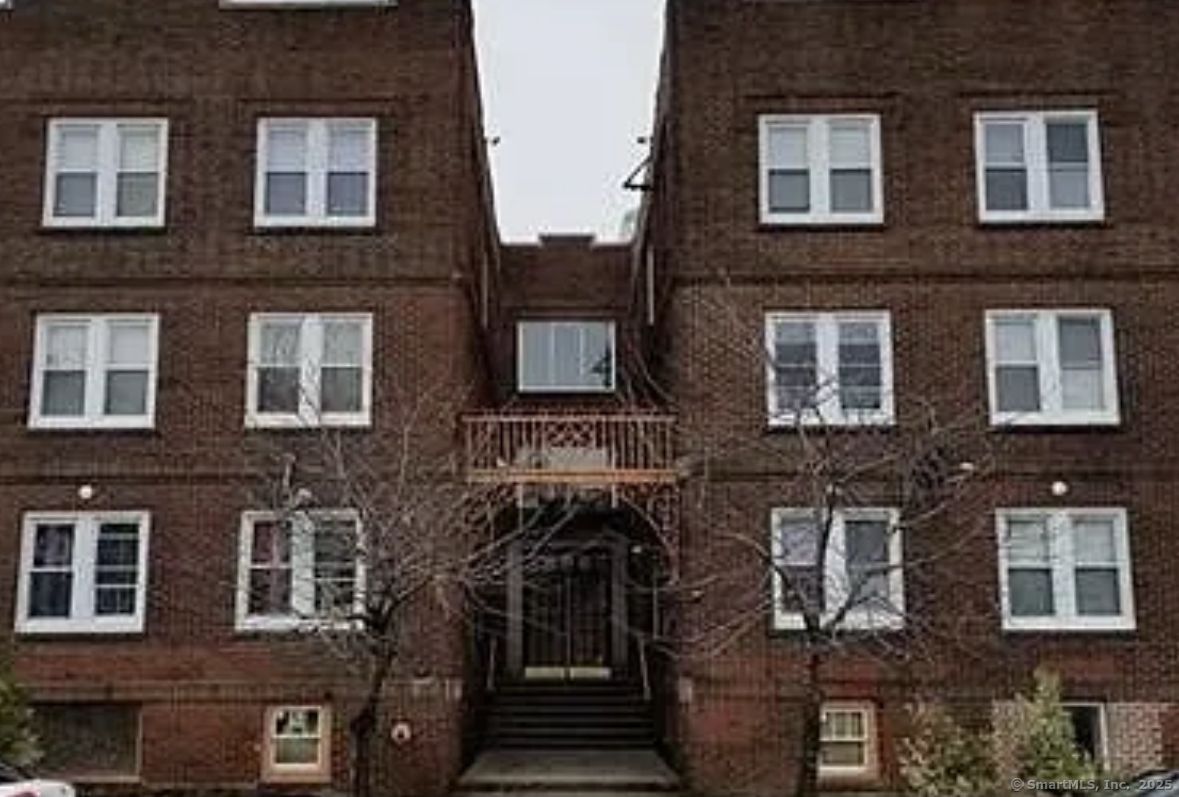 p-240-william-street-2f-bridgeport-06608-smartmls2-856